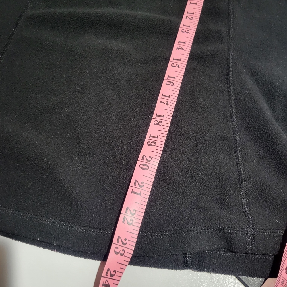 The North Face Women's Black Fleece Jacket - Picture 6 of 6